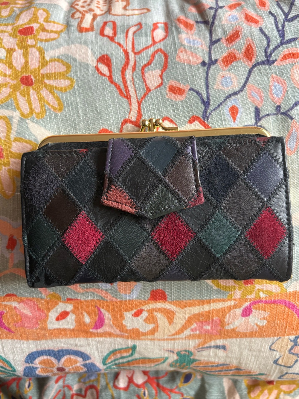 Vintage Patchwork Leather Wallet | Double Kiss Lock Coin Purse